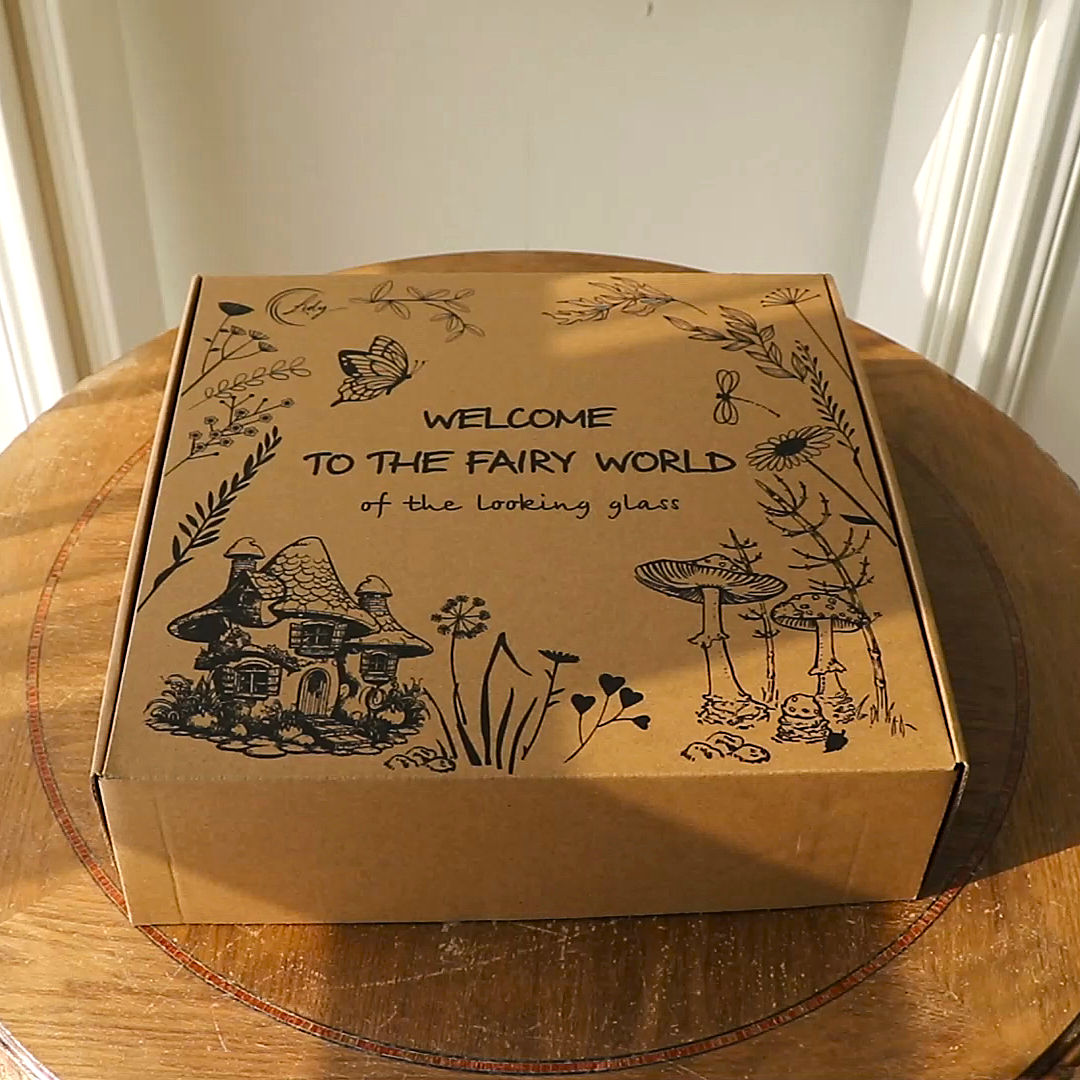 Gift box with nature-inspired design – whimsical decor mirror with preserved moss and mushrooms