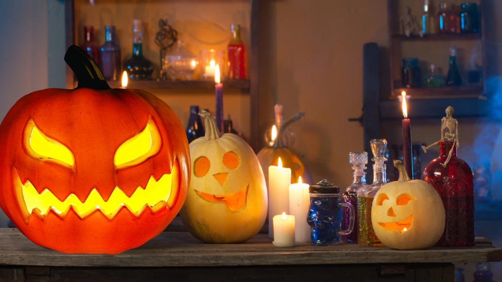 Load video: halloween pumpkin lantern video unboxing and overview