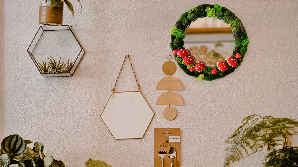 Load video: decorative mushroom mirror for wall art video unboxing and overview